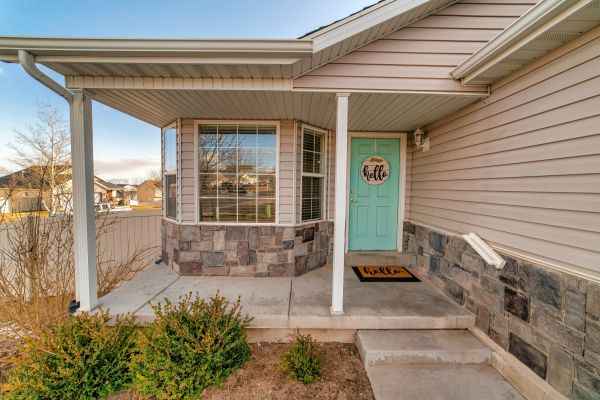 Cost of Porch Concrete Installation in Bothell